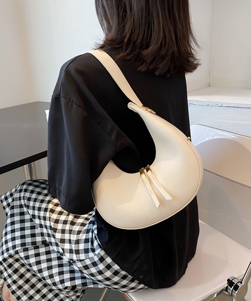 florist(フローリスト)の「【2WAY/3WAY】PUレザーのハーフムーンショルダーバッグ/ハンドバッグ(ショルダーバッグ・レディース・ベージュ/ブラック/グリーン/オレンジ・FREE)」の15枚目の写真