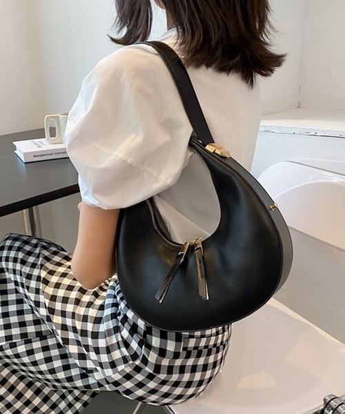 florist(フローリスト)の「【2WAY/3WAY】PUレザーのハーフムーンショルダーバッグ/ハンドバッグ(ショルダーバッグ・レディース・ベージュ/ブラック/グリーン/オレンジ・FREE)」の9枚目の写真