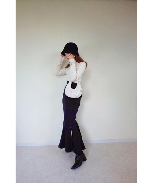 florist(フローリスト)の「【2WAY/3WAY】PUレザーのハーフムーンショルダーバッグ/ハンドバッグ(ショルダーバッグ・レディース・ベージュ/ブラック/グリーン/オレンジ・FREE)」の10枚目の写真