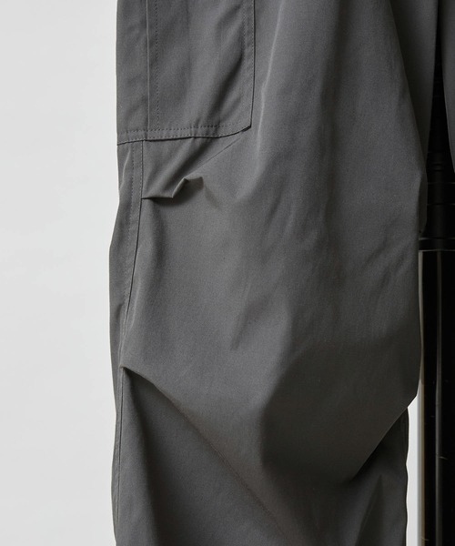 re_k by JUNRED（レクバイジュンレッド）の「【　re_k by JUNRED　】バルーンカーゴパンツ（カーゴパンツ・メンズ・オフホワイト/チャコールグレー・L/S/M）」の8枚目の写真