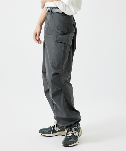 re_k by JUNRED（レクバイジュンレッド）の「【　re_k by JUNRED　】バルーンカーゴパンツ（カーゴパンツ・メンズ・オフホワイト/チャコールグレー・L/S/M）」の14枚目の写真