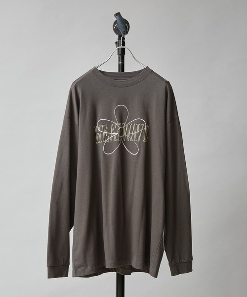 re_k by JUNRED(レクバイジュンレッド)の「【 re_k by JUNRED 】オーバーデイジーBIGロングスリーブTee(Tシャツ/カットソー・メンズ・ホワイト/チャコールグレー/グリーン・LL/S/M/L)」の3枚目の写真
