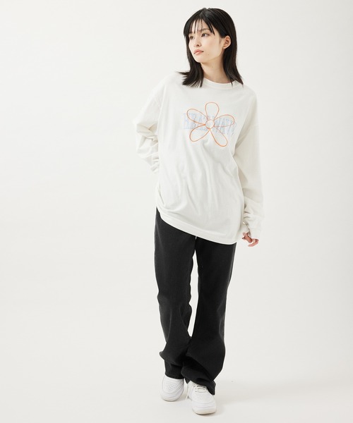 re_k by JUNRED(レクバイジュンレッド)の「【 re_k by JUNRED 】オーバーデイジーBIGロングスリーブTee(Tシャツ/カットソー・メンズ・ホワイト/チャコールグレー/グリーン・LL/S/M/L)」の21枚目の写真