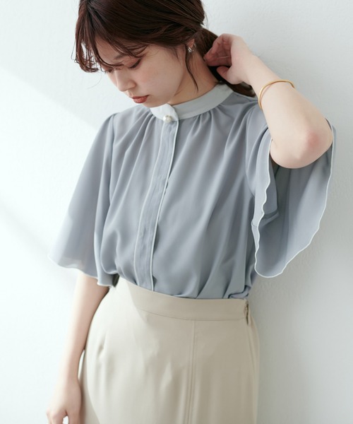 natural couture（ナチュラルクチュール）の「大人気リバイバルアイテム/パール釦ポイントバイカラーフレア5分袖ブラウス（シャツ/ブラウス・レディース・サックスブルー/グリーン/その他1/その他2/ピンクベージュ/ドット・FREE）」の3枚目の写真