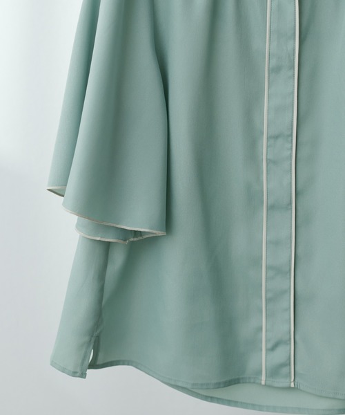 natural couture（ナチュラルクチュール）の「大人気リバイバルアイテム/パール釦ポイントバイカラーフレア5分袖ブラウス（シャツ/ブラウス・レディース・サックスブルー/グリーン/その他1/その他2/ピンクベージュ/ドット・FREE）」の10枚目の写真