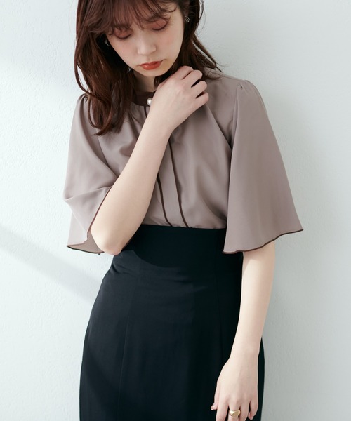 natural couture（ナチュラルクチュール）の「大人気リバイバルアイテム/パール釦ポイントバイカラーフレア5分袖ブラウス（シャツ/ブラウス・レディース・サックスブルー/グリーン/その他1/その他2/ピンクベージュ/ドット・FREE）」の17枚目の写真