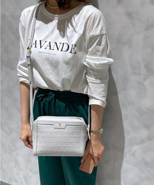 Samantha Thavasa（サマンサタバサ）の「Pomme d'espoir ポムディスポワール 型押しスクエアショルダーバッグ（ショルダーバッグ・レディース・ピンクベージュ/ブラック/カーキ/ライトグレー/ベージュ/ワインレッド/キャメル・FREE）」の3枚目の写真