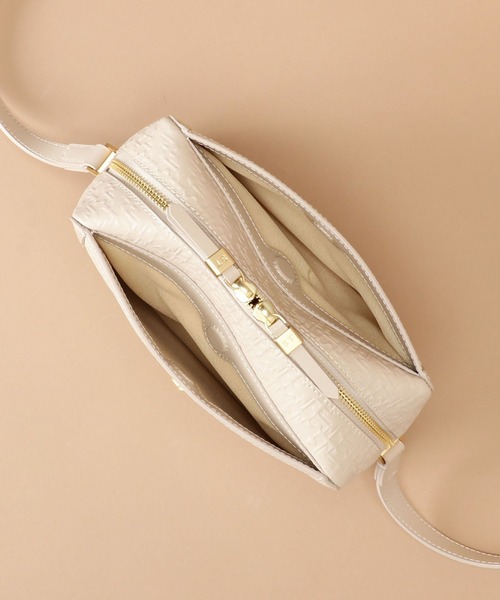 Samantha Thavasa（サマンサタバサ）の「Pomme d'espoir ポムディスポワール 型押しスクエアショルダーバッグ（ショルダーバッグ・レディース・ピンクベージュ/ブラック/カーキ/ライトグレー/ベージュ/ワインレッド/キャメル・FREE）」の12枚目の写真