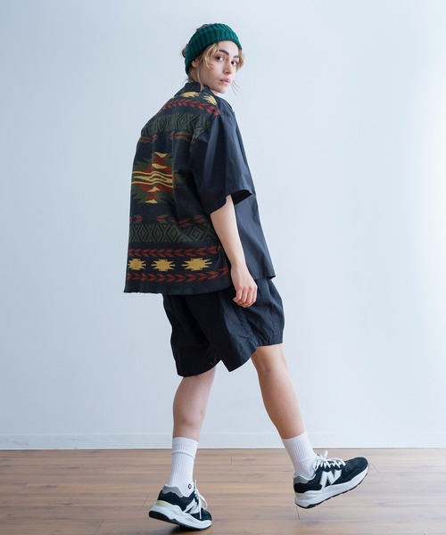 Universal Style Wear(ユニバーサルスタイルウェア)の「Universal Style Wear ナバホ ジャカード シャツ(シャツ/ブラウス・メンズ・オフホワイト/ブラック/カーキ系/ライトベージュ・MEDIUM/LARGE/X-LARGE)」の7枚目の写真