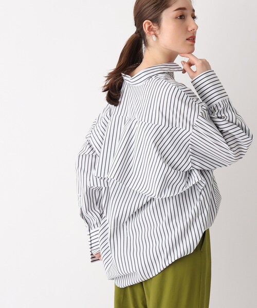 OPAQUE.CLIP（オペークドットクリップ）の「◆【SHIRT OPAQUE．CLIP】バックフリルシャツ（シャツ/ブラウス・レディース・ホワイト系/ライトブルー/ブラック系2/グリーン系その他4・42/40/38）」の3枚目の写真