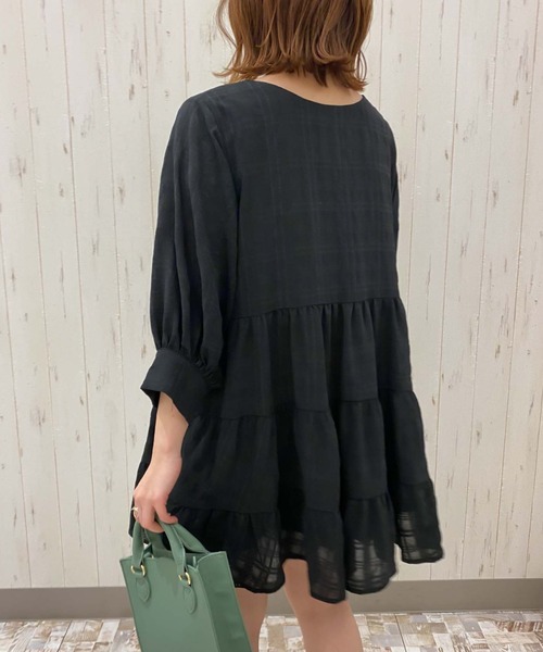 archives（アルシーヴ）の「シャーリングティアードミニワンピース（ワンピース・レディース・ブラック/オフホワイト/オレンジ・MEDIUM）」の10枚目の写真