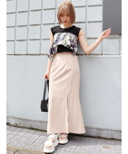 MURUA（ムルーア）の「サイドスリットマーメイドスカート（スカート・レディース・ブラック/グリーン/アイボリー・1/2）」の9枚目の写真