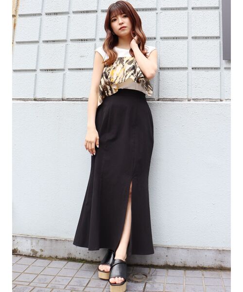 MURUA（ムルーア）の「サイドスリットマーメイドスカート（スカート・レディース・ブラック/グリーン/アイボリー・1/2）」の6枚目の写真