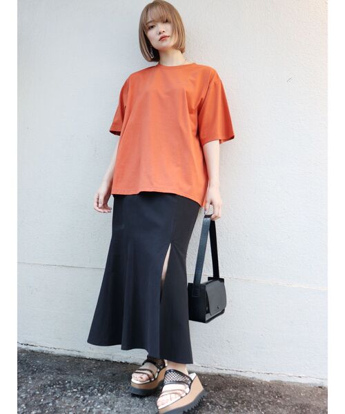 MURUA（ムルーア）の「サイドスリットマーメイドスカート（スカート・レディース・ブラック/グリーン/アイボリー・1/2）」の5枚目の写真