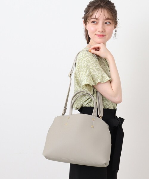 DRESKIP（ドレスキップ）の「◆口元ラウンド一枚革風あおりポケットトート（トートバッグ・レディース・アイボリー/グレー/ブラック・00）」の8枚目の写真