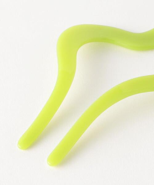BEAUTY&YOUTH UNITED ARROWS(ビューティーアンドユースユナイテッドアローズ)の「ヘンケイ ハート ヘアコーム(その他ヘアアクセサリー・レディース・その他1/ライム・FREE)」の4枚目の写真