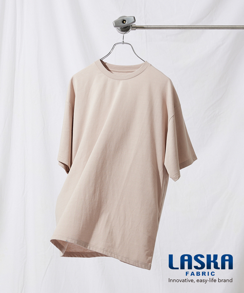 JOURNAL STANDARD(ジャーナルスタンダード)の「【軽量+ストレッチ性+吸水速乾】リラックス オーバーサイズ クルーネック Tシャツ(Tシャツ/カットソー・メンズ・ホワイト/ライトグリーン/サーモンピンク/ベージュ/クリアブラック・SMALL/LARGE/MEDIUM/X-LARGE)」の3枚目の写真