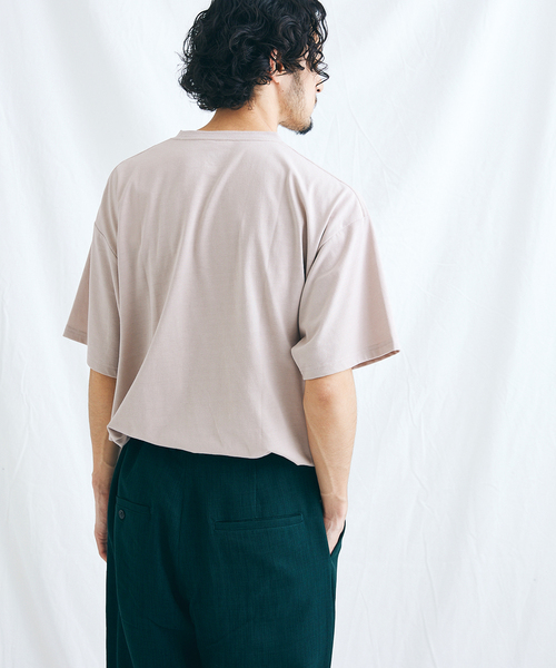 JOURNAL STANDARD(ジャーナルスタンダード)の「【軽量+ストレッチ性+吸水速乾】リラックス オーバーサイズ クルーネック Tシャツ(Tシャツ/カットソー・メンズ・ホワイト/ライトグリーン/サーモンピンク/ベージュ/クリアブラック・SMALL/LARGE/MEDIUM/X-LARGE)」の22枚目の写真