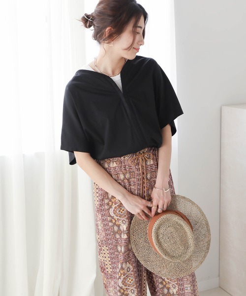 Bou Jeloud（ブージュルード）の「シルケットコットンＶネックロングトップス（チュニック・レディース・ブラック/カーキ/オフホワイト・FREE）」の11枚目の写真