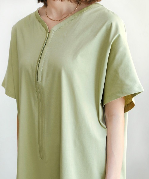 Bou Jeloud（ブージュルード）の「シルケットコットンＶネックロングトップス（チュニック・レディース・ブラック/カーキ/オフホワイト・FREE）」の22枚目の写真