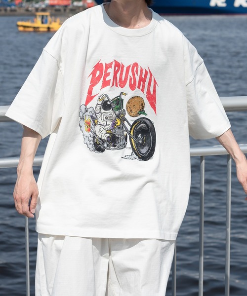 Perushu（ペルーシュ）の「ヴィンテージライク宇宙飛行士Tシャツ（Tシャツ/カットソー・メンズ・オフホワイト/ブラック・LARGE/MEDIUM）」の7枚目の写真