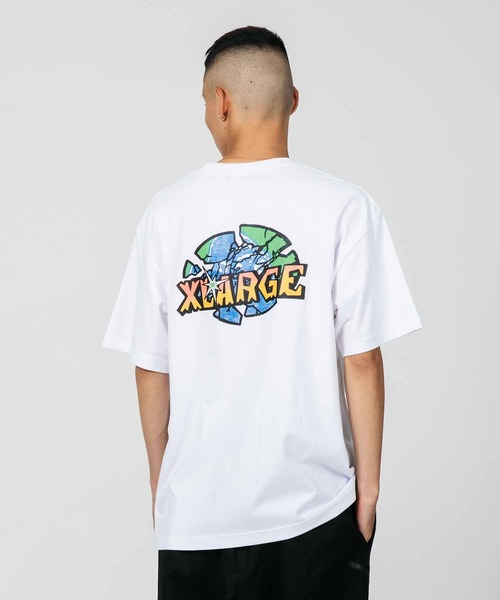 XLARGE(エクストララージ)の「CRASH WORLD S/S TEE/グラフィック 半袖 Tシャツ(Tシャツ/カットソー・メンズ・ブラック/バーガンディー/ホワイト・M/S/L/XL)」の2枚目の写真