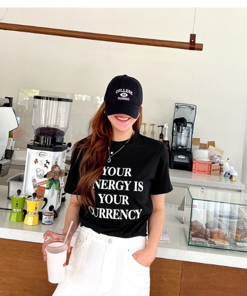 NANING9（ナンニング）の「NANING9 英字レタリングT-シャツ（Tシャツ/カットソー・レディース・ホワイト/ブラック/ライトグリーン/バイオレット・FREE）」の5枚目の写真