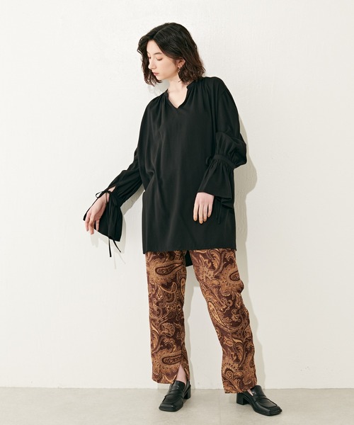 Lui's（ルイス）の「ラッフルスリーブギャザーブラウス（シャツ/ブラウス・レディース・ブラック/オフホワイト/ブルー・FREE）」の6枚目の写真