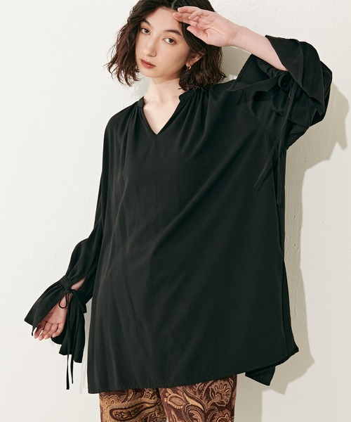 Lui's（ルイス）の「ラッフルスリーブギャザーブラウス（シャツ/ブラウス・レディース・ブラック/オフホワイト/ブルー・FREE）」の7枚目の写真