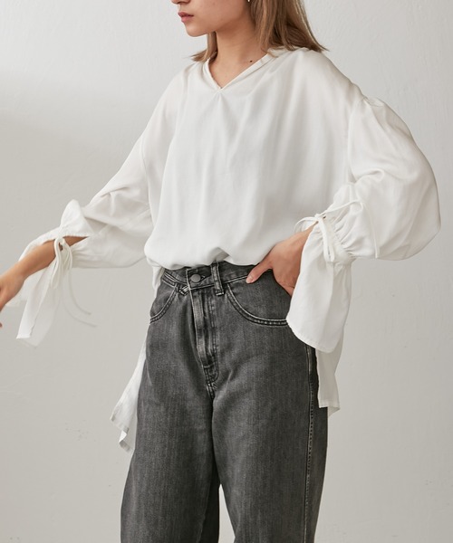 Lui's（ルイス）の「ラッフルスリーブギャザーブラウス（シャツ/ブラウス・レディース・ブラック/オフホワイト/ブルー・FREE）」の20枚目の写真