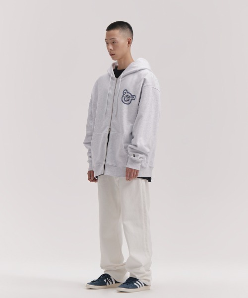 ISTKUNST（イストクンスト）の「A'GEM/9 × .kom『ISTKUNST/イストクンスト』BEAR & SMILEY HOOD ZIP UP/ベアロゴスマイル ジップアップパーカー（パーカー・レディース・ブラック/ライトグレー・L/M）」の10枚目の写真