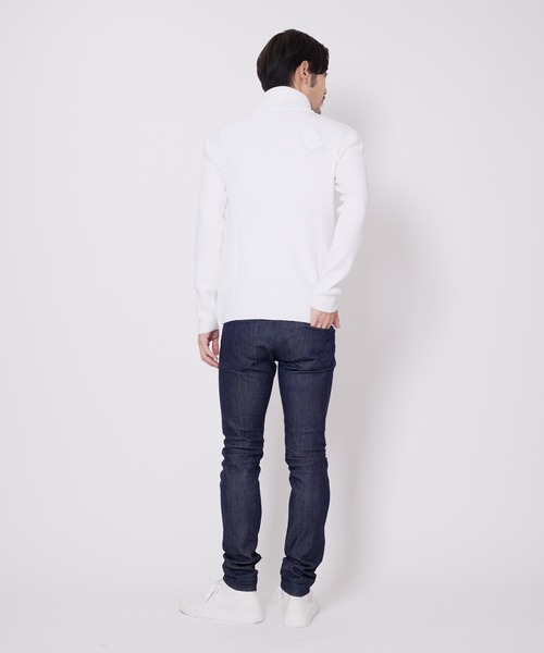 Blue Standard (ブルースタンダード)の「【BLUE STANDARD/ブルースタンダード】ストレッチ リブニット タートルネックセーター(ニット/セーター・メンズ・ホワイト/ブラック/チャコールグレー・LARGE/MEDIUM/X-LARGE)」の18枚目の写真