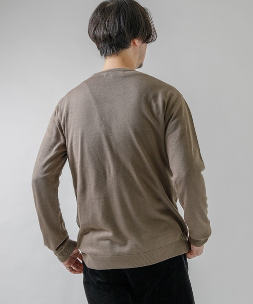 URBAN RESEARCH ROSSO MEN(アーバンリサーチロッソメン)の「『一部WEB限定カラー』『UR TECH』 ハイゲージクルーネックニット(ニット/セーター・メンズ・ネイビー/グレー系その他/ブラック/パープル系その他・LARGE/X-LARGE/MEDIUM)」の9枚目の写真