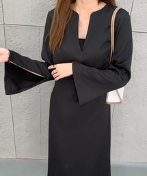 ECLIN | 袖スリットキーネックタイトワンピース(ワンピース)