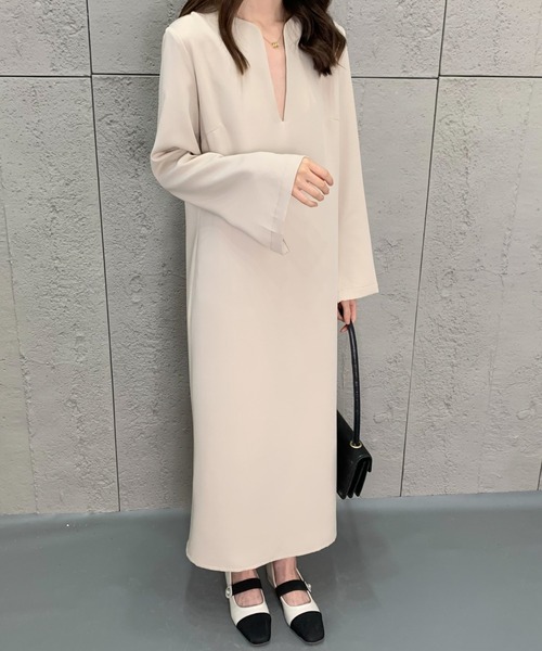 ECLIN（エクラン）の「袖スリットキーネックタイトワンピース（ワンピース・レディース・ブラック/ベージュ・S/M）」の4枚目の写真