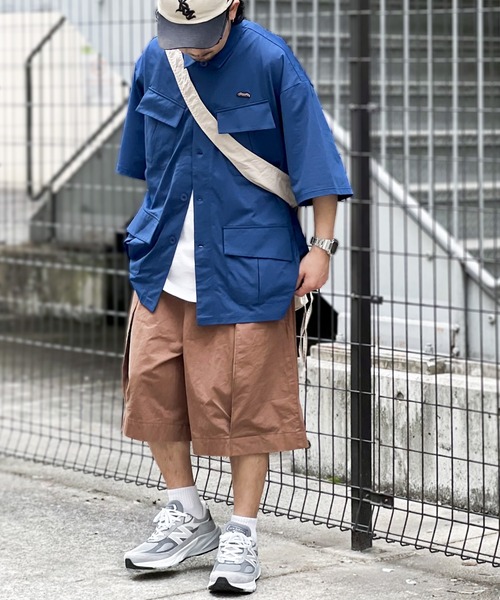 Java(ジャバ)の「《JaVaジャバ 別注》高機能素材AIR GRID TECH使用 吸水速乾・抗菌防臭 オーバーサイズミリタリーシャツ(セットアップ可能)(シャツ/ブラウス・メンズ・ブラック/カーキ/ブルー・LARGE/X-LARGE/SMALL/MEDIUM)」の7枚目の写真