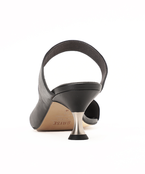 GRISE（グリーズ）の「GRISE 5.5cmレザーアシメカットミュールサンダル（サンダル・レディース・シルバー/ベージュ/ブラック系その他・MEDIUM/X-LARGE/LARGE/SMALL）」の19枚目の写真