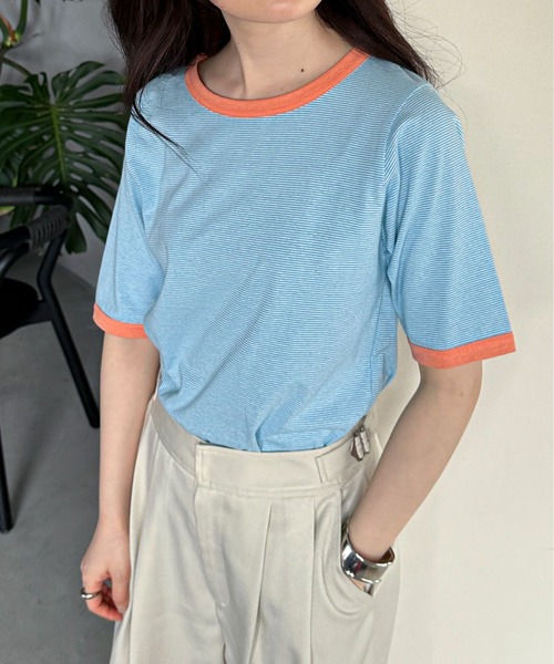 feepur（フェピュール）の「配色パイピング細ボーダーTee（Tシャツ/カットソー・レディース・ブラック/パープル/グリーン/ブルー・MEDIUM）」の3枚目の写真