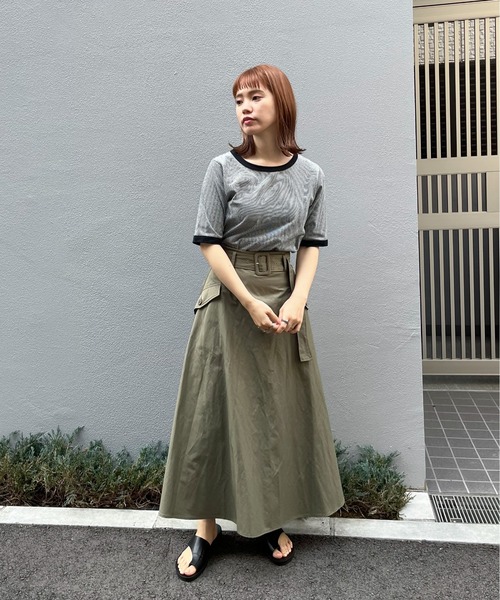 feepur（フェピュール）の「配色パイピング細ボーダーTee（Tシャツ/カットソー・レディース・ブラック/パープル/グリーン/ブルー・MEDIUM）」の20枚目の写真