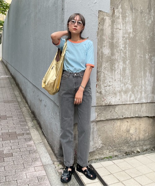 feepur（フェピュール）の「配色パイピング細ボーダーTee（Tシャツ/カットソー・レディース・ブラック/パープル/グリーン/ブルー・MEDIUM）」の18枚目の写真