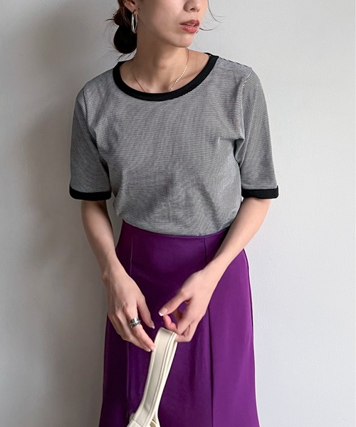 feepur（フェピュール）の「配色パイピング細ボーダーTee（Tシャツ/カットソー・レディース・ブラック/パープル/グリーン/ブルー・MEDIUM）」の13枚目の写真