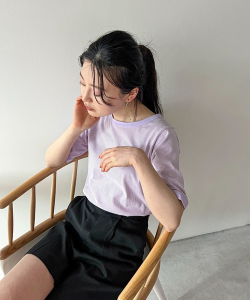 feepur（フェピュール）の「配色パイピング細ボーダーTee（Tシャツ/カットソー・レディース・ブラック/パープル/グリーン/ブルー・MEDIUM）」の19枚目の写真