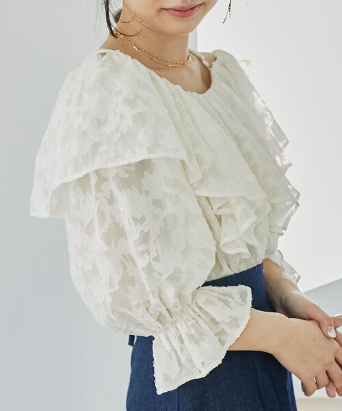 MAJESTIC LEGON(マジェスティックレゴン)の「2wayフリルオフショルブラウス(シャツ/ブラウス・レディース・ブラック/ホワイト系その他2/ホワイト系その他/イエロー・MEDIUM)」の20枚目の写真