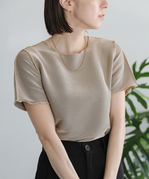 select MOCA（セレクトモカ）の「タックプリーツハーフスリーブトップス（Tシャツ/カットソー・レディース・ベージュ系その他/アイボリー/カーキ・FREE）」の2枚目の写真