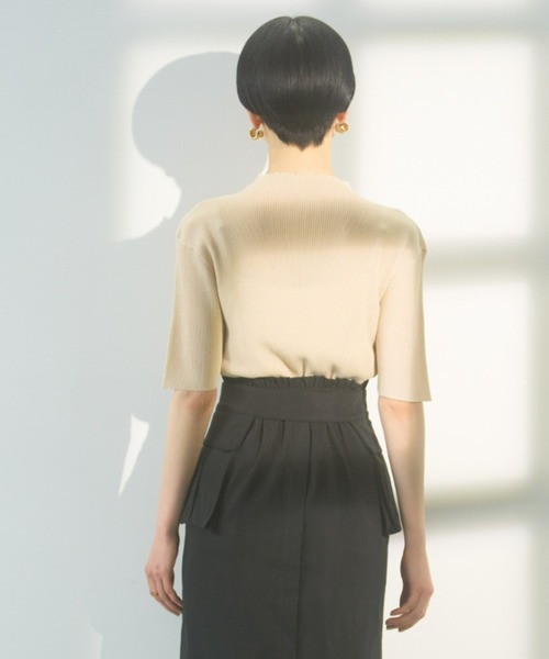 DRWCYS（ドロシーズ）の「ショルダーカットシアーリブニット  shoulder cut sheer rib knit（ニット/セーター・レディース・ライトグリーン/ブラック/ベージュ・FREE）」の10枚目の写真
