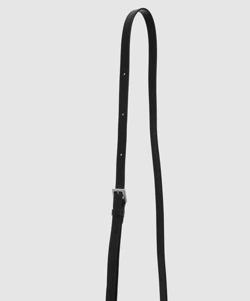 MM6 Maison Margiela(エムエムシックス メゾン マルジェラ)の「MINI BAG(ショルダーバッグ・レディース・ブラック・FREE)」の4枚目の写真