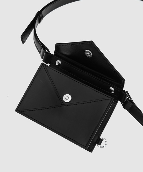 MM6 Maison Margiela(エムエムシックス メゾン マルジェラ)の「MINI BAG(ショルダーバッグ・レディース・ブラック・FREE)」の7枚目の写真