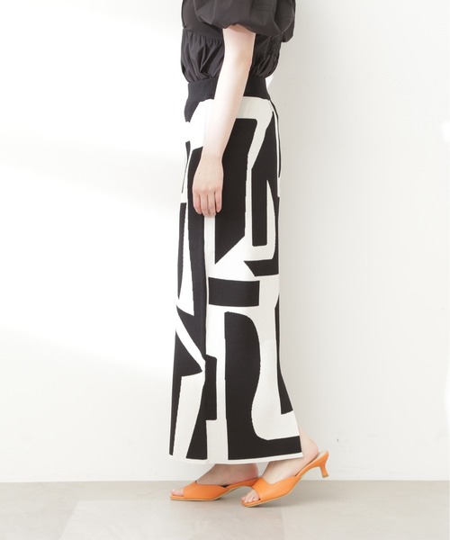 N.(N. Natural Beauty Basic)(エヌエヌナチュラルビューティーベーシック)の「◆ジオメトリックパターンジャガードスカート(スカート・レディース・ブラック/キャメル・MEDIUM)」の15枚目の写真