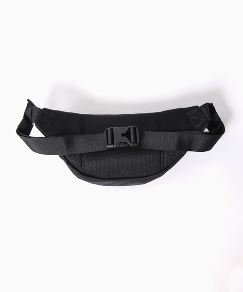 THE NORTH FACE(ザノースフェイス)の「日本未発売 THE NORTH FACE/ザ・ノースフェイス Simple Hip Sack ボディバッグ ボディバッグ(ボディバッグ/ウエストポーチ・メンズ・ブラック・ONE SIZE)」の3枚目の写真