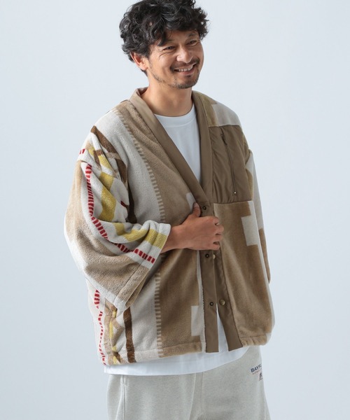 BAYFLOW（ベイフロー）の「[在宅ワークや勉強中にも]BF着るハンテンブランケット 23AW（ブランケット・レディース・パープル系/ベージュ系/サックスブルー系・0）」の20枚目の写真